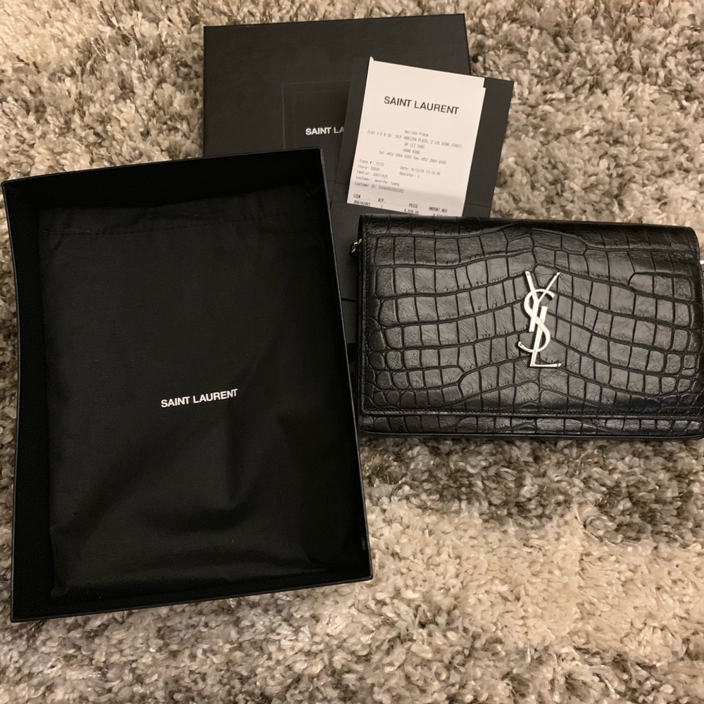 Saint Laurent wallet on chain (Great condition)
